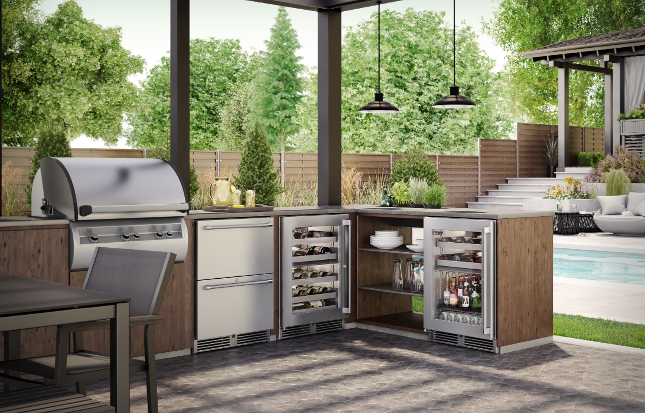 Outdoor Kitchen with a Refrigerator